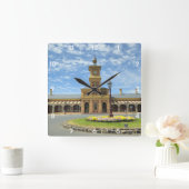 Journey through Time at Albury Station スクエア壁時計 (ホーム)