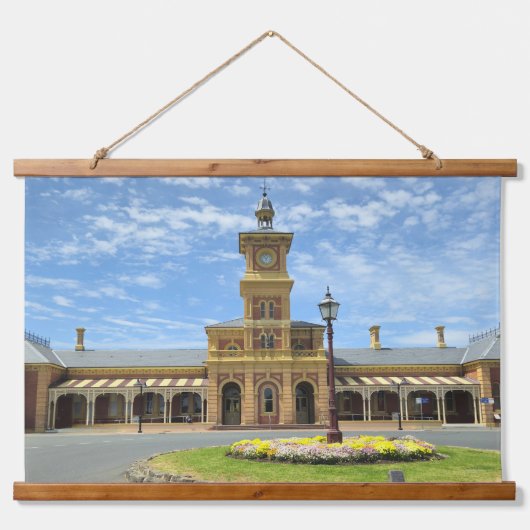 Journey through Time at Albury Station 吊り下げ型タペストリー (正面)