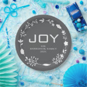 Joy Floral Christmas Wreath Family Custom Name ペーパープレート (パーティー)