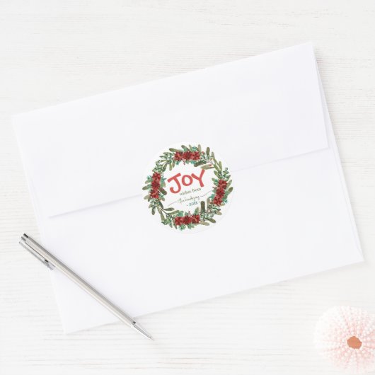 Joy Handwritten Script Name Red Christmas Wreath  ラウンドシール (封筒)