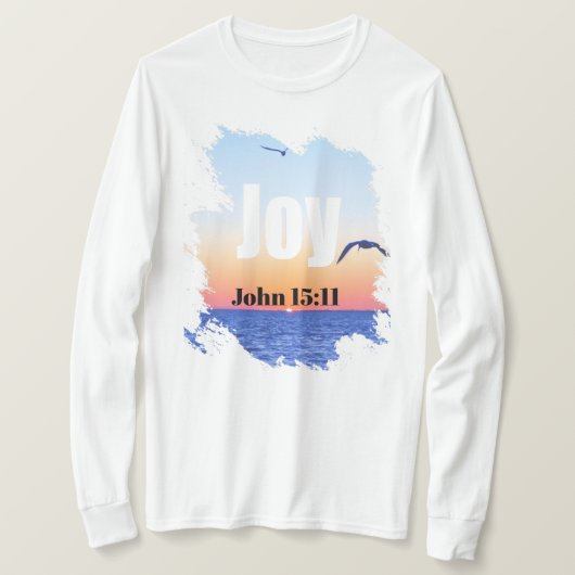 Joy Scripture Glowing Sunset Over Water Tシャツ (デザイン正面)
