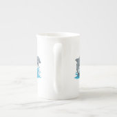 Joyful Dolphin Splash - Specialty Mug ボーンチャイナマグカップ (裏面)
