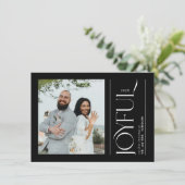 Joyful Newlywed Photo First Christmas Married シーズンカード (スタンド正面)