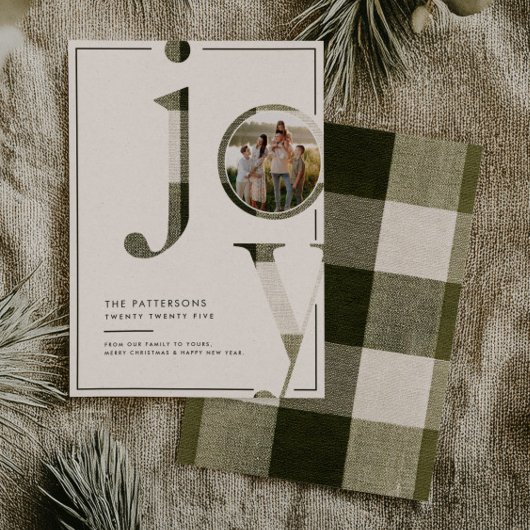 Joyful Rustic Green Plaid Family Photo Christmas シーズンカード