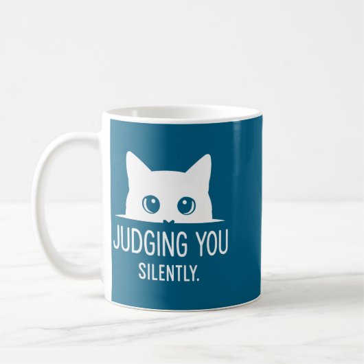 Judging You Silently - Funny Cat コーヒーマグカップ (左)