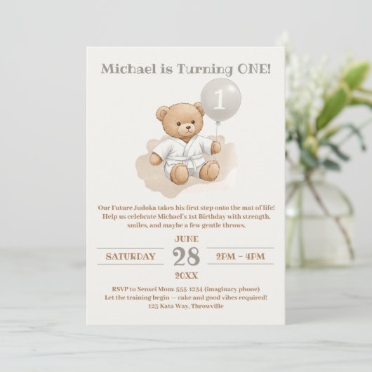 "Judo Bear’s First Belt" – 1st Birthday White Belt 招待状 (スタンド正面)