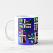 JudyMarisa著キリスト教の十字のコラージュの数々のな色 コーヒーマグカップ (左)