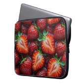 Juicy Fresh Red Strawberries Summer Fruit Pattern ラップトップスリーブ (正面左)