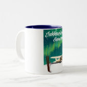 JukkasjerviスウェーデンNorthern lightsバケーションポスター ツートーンマグカップ (正面左)