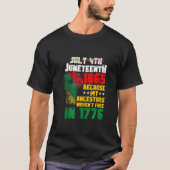 July 4th Juneteenth 1865 My Ancestors Fist America Tシャツ (正面)
