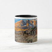 june湖のHwy 395に沿う古い農家 マグカップ (中央)