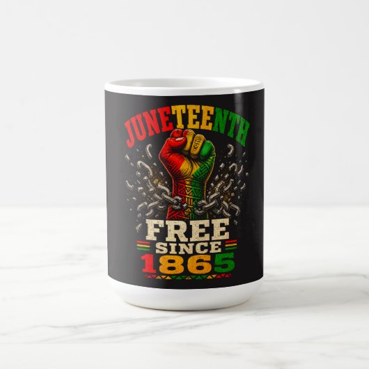 Juneteenth Free Since 1865 拳を上げる コーヒーマグカップ (中央)