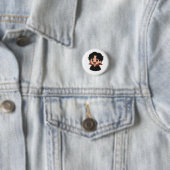 Jungkook-Inspired Vampire Pin – K-Pop Collection 缶バッジ (インサイチュ)