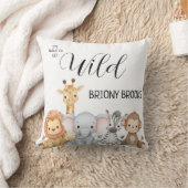 Jungle Safari "It's About To Get Wild" Baby Shower クッション (ブランケット)