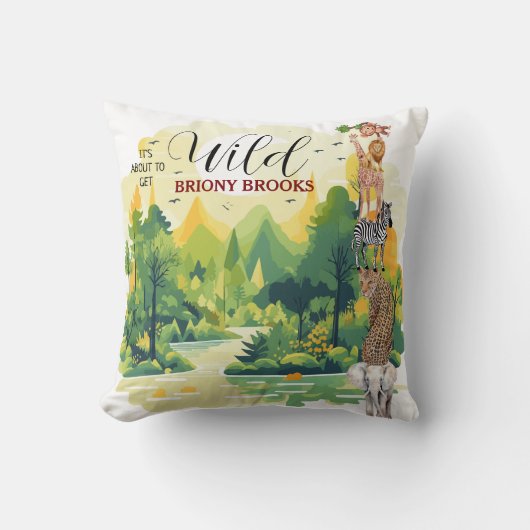 Jungle Safari "It's About To Get Wild" Baby Shower クッション (正面)