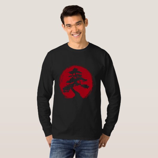 Juniper Japanese Bonsai Design for Small Tree Fans Tシャツ (正面フル)