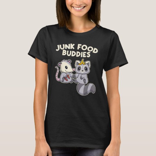 Junk Food Buddies  Trash Raccoon And Opossum Tシャツ (正面)
