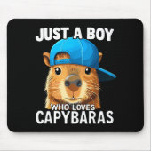 Just A Boy Who Loves Capybaras  マウスパッド (正面)