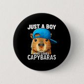 Just A Boy Who Loves Capybaras  缶バッジ (正面)