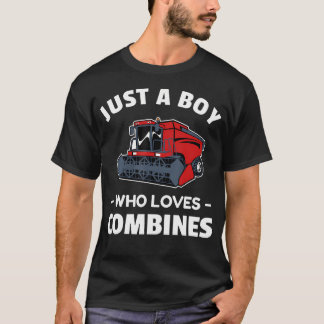 Just A Boy Who Loves Combines Red Combine Harveste Tシャツ