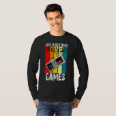 Just A Boy Who Loves Gaming  Video Game Player 1 Tシャツ (正面フル)