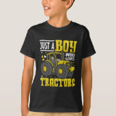 Just a Boy Who Loves Tractors Tシャツ (正面)
