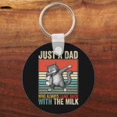 Just A Dad Who Always Came Back With The Milk Fath キーホルダー (正面)