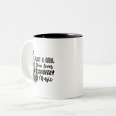 Just a Girl Who Loves Country Music ツートーンマグカップ (正面左)