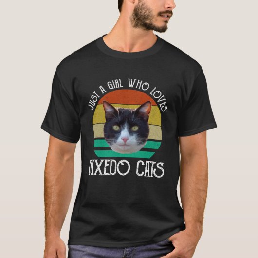 Just A Girl Who Loves Tuxedo Cats Tシャツ (正面)