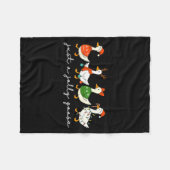 Just A Jolly Goose Santa Christmas Goose Farm Merr フリースブランケット (正面(横))