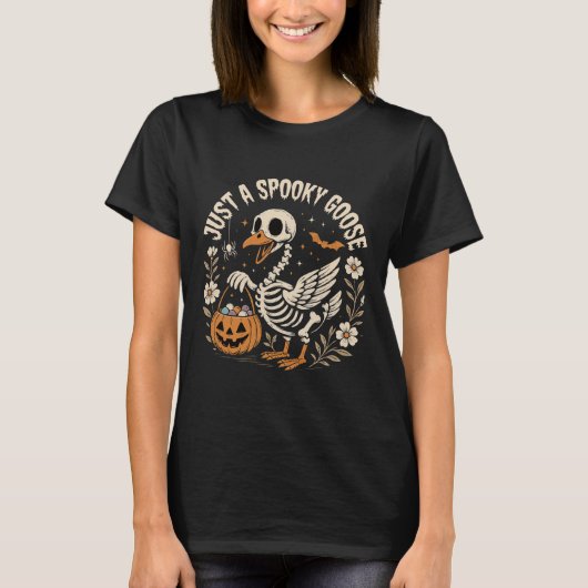 Just a Spooky Goose Skeleton Halloween Funny Women Tシャツ (正面)