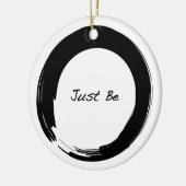 「Just Be」と禅のシンボル セラミックオーナメント (左)
