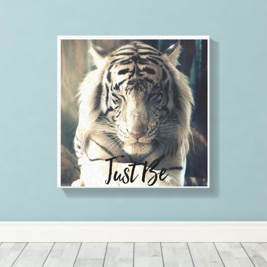 Just Be Tiger Canvas Art キャンバスプリント (インサイチュ (ウッドフロア))