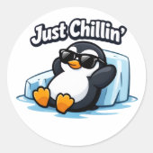 JUST CHILLING PINGUIN Throw Pillow ラウンドシール (正面)