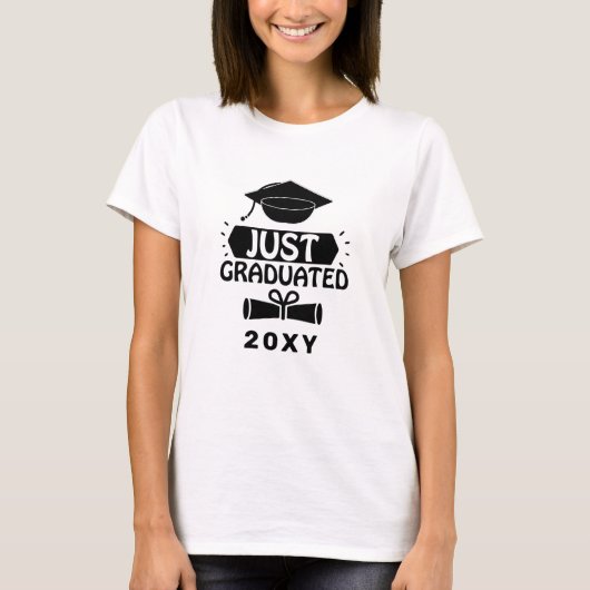 Just Graduated Custom Year Tシャツ (正面)