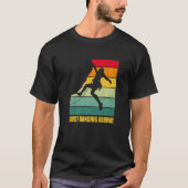 Just Hanging Around Graphic Bouldering Boulder Cli Tシャツ (正面)