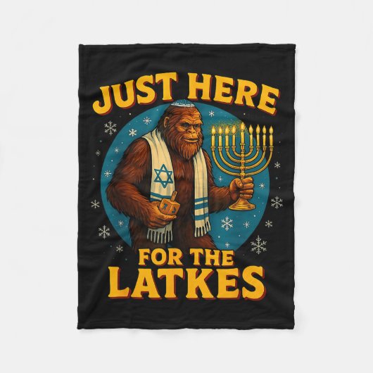 Just Here For The Latkes Funny Hanukkah Bigfoot  フリースブランケット (正面)