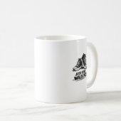 Just Keep Walking スニーカー シルエット デザイン コーヒーマグカップ (正面右)