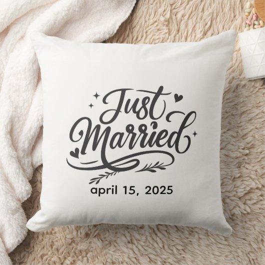 Just Married Decorative Throw Pillow with Wedding  クッション (ブランケット)