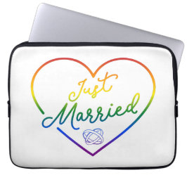Just Married III - LGBTQ ウェディング ラップトップスリーブ