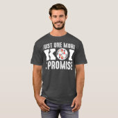 Just One Moreコイ私が約束 – 魚おもしろい農家 Tシャツ (正面フル)