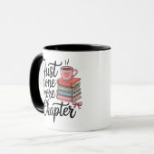 Just One More Chapter – Cozy Bookworm Design マグカップ (正面左)