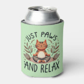 Just Paws and リラックス Yoga Cat 缶クーラー (缶正面)