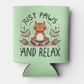 Just Paws and リラックス Yoga Cat 缶クーラー (正面)