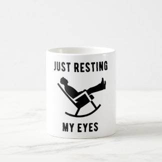 Just Resting Eyes リラックス Vibe Keepsake Mug, Umous コーヒーマグカップ