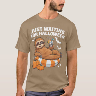 Just Waiting For Halloween Cute Lazy Sloth Hallowe Tシャツ