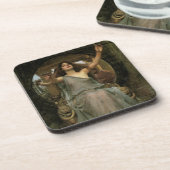 JWウォーターハウスでユリシーズにカップを提供するサーチェ コースター (左側)