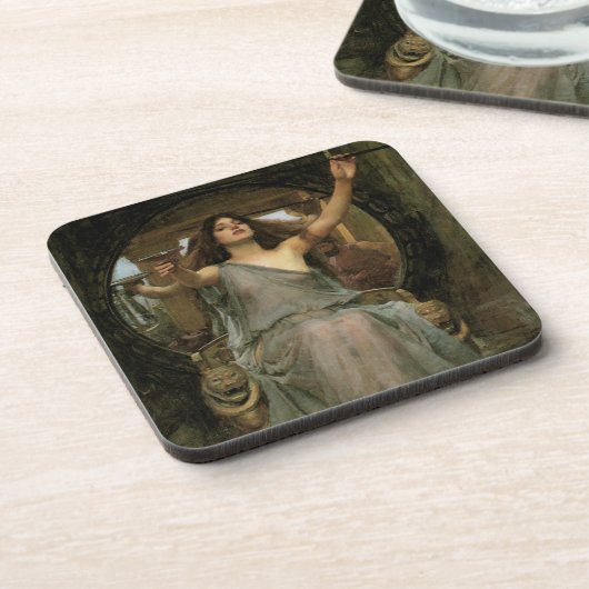 JWウォーターハウスでユリシーズにカップを提供するサーチェ コースター (左側)