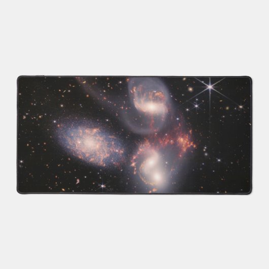JWSTジェームズウェッブ宇宙望遠鏡ステファンのクインテット デスクマット (正面)