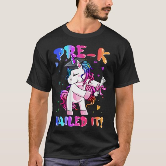 K前は学校の最後の日にUnicorn Happyと叫んだ Tシャツ (正面)